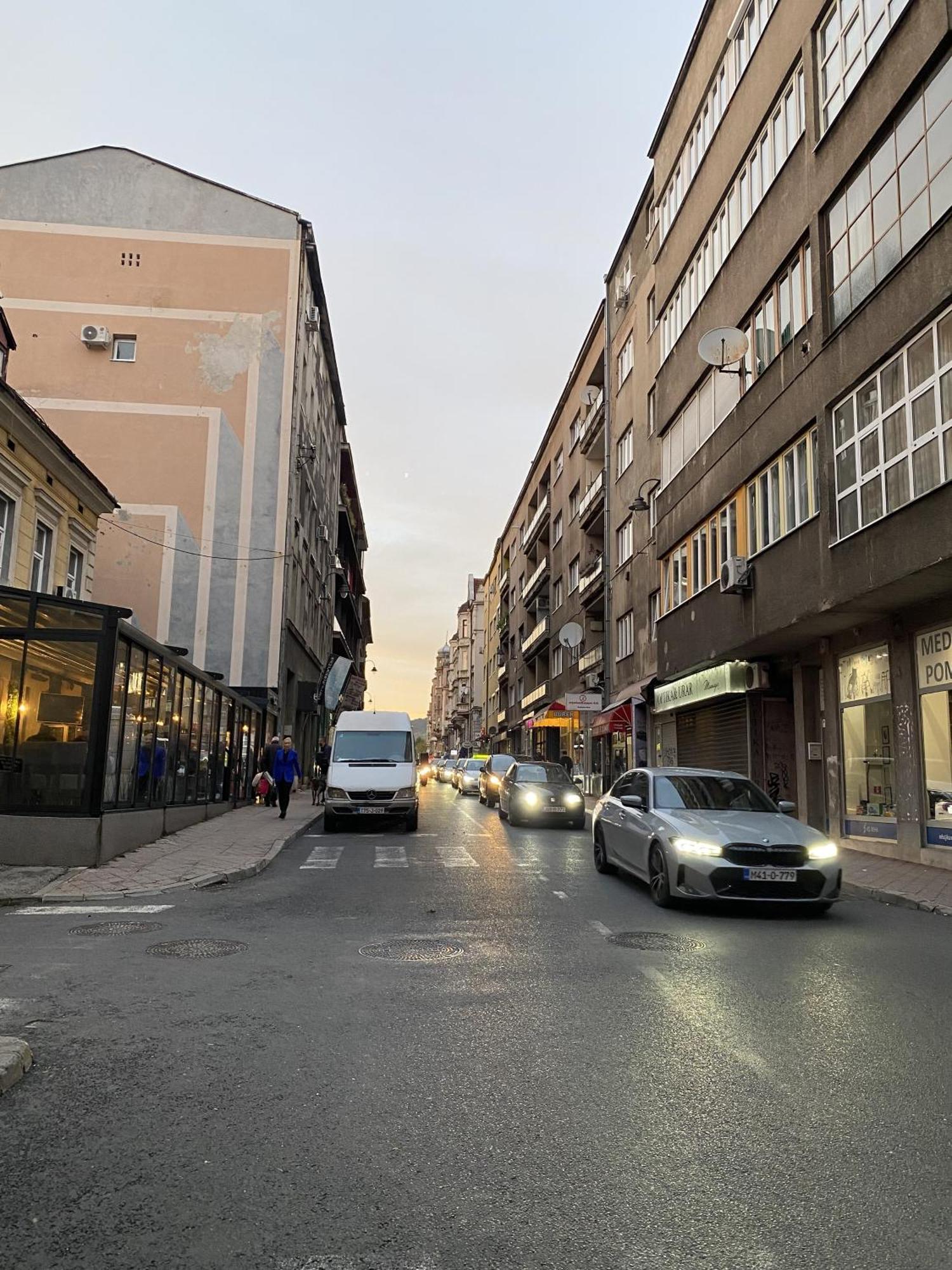 Tim Apartment Sarajevo With Private Parking Екстер'єр фото